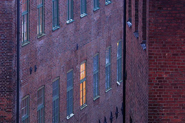 <strong>多个</strong>关闭窗户住宅建筑瑞典