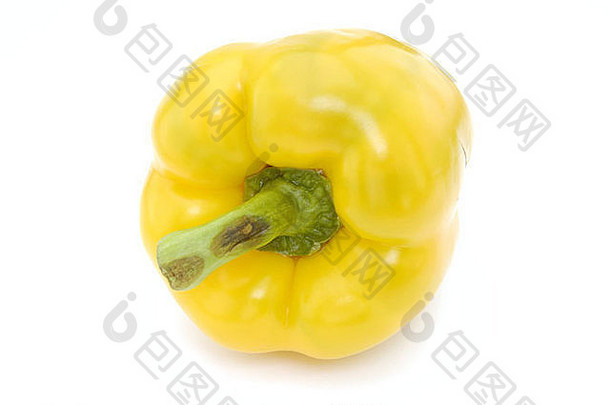 黄色的胡椒辣椒孤立的白色背景