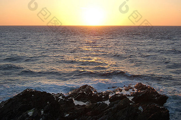 日落岩石分形海滩纽基康沃尔郡