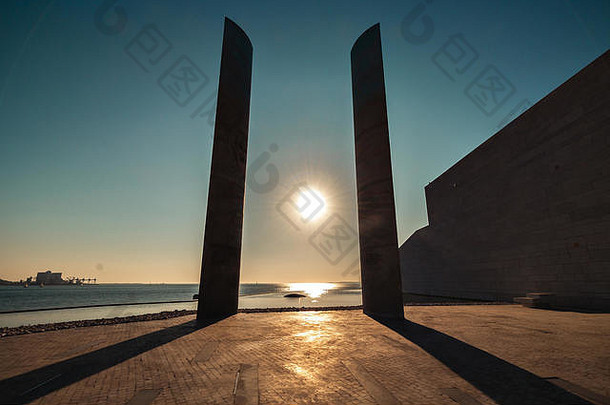 美丽的日落在葡萄牙Lisbon的查帕利莫德基金会