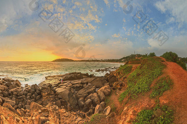 <strong>斯里兰卡</strong>日落时浪漫的未被触及的热带<strong>海滩</strong>。