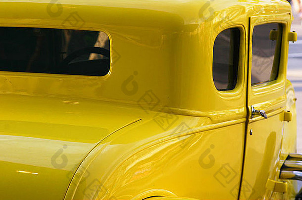 旧美国50年代汽车黄色设计汽车