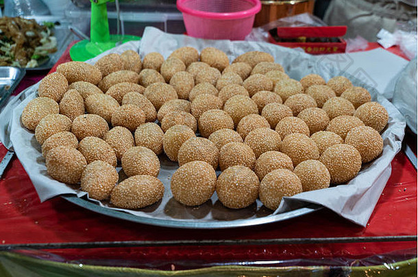 努姆传统的泰国甜点炸锅素食者节日普吉岛岛泰国亚洲
