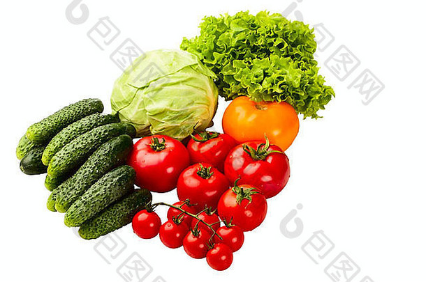 色拉，黄瓜，卷心菜和樱桃番茄，白色背景