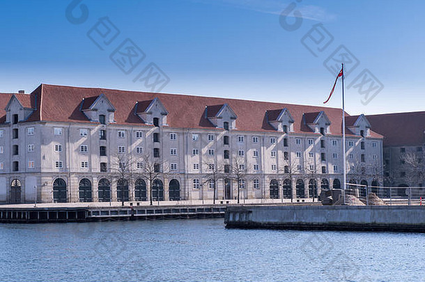 哥本哈根的一座大型码头建筑