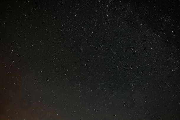 布满星星的天空冰岛