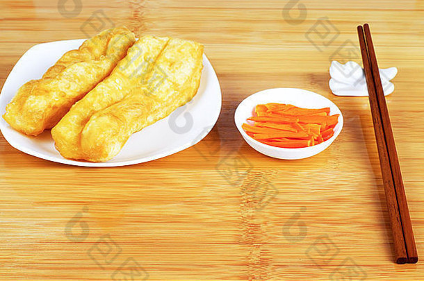 油条和泡菜，中国早餐