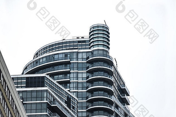 多伦多加拿大11月外观黑色的玻璃摩天大楼多伦多市中心低角