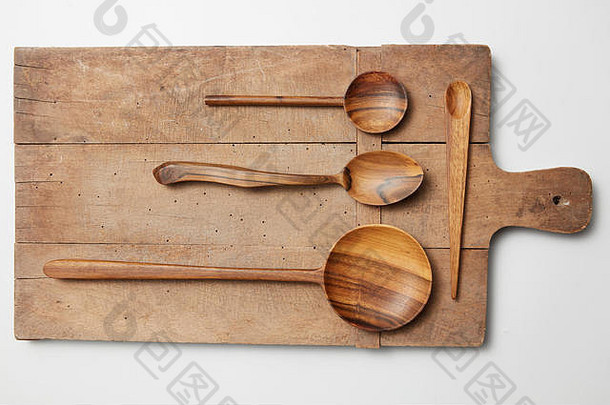 厨房用具套装木制盘子、勺子、刀