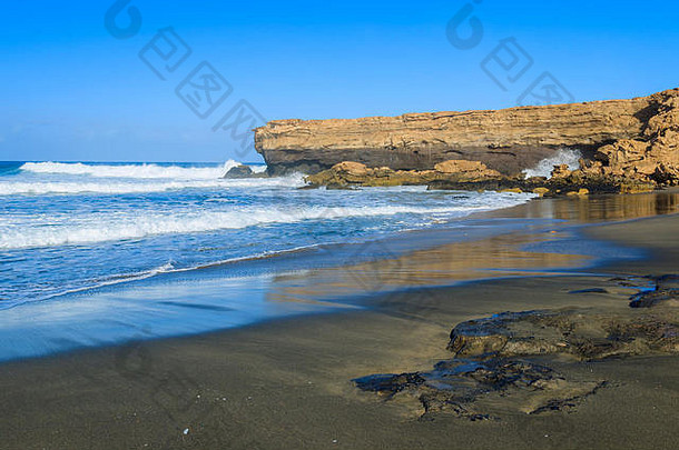 西班牙加那利群岛富尔特文图拉西海岸的拉帕雷德海滩和美丽的海湾