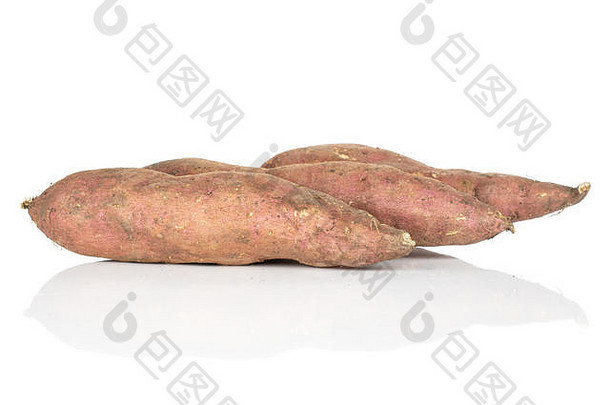 集团新鲜的棕色（的）甜蜜的土豆孤立的白色背景