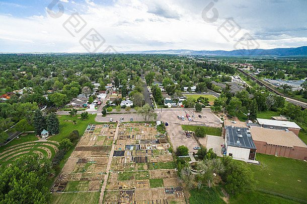 科罗拉多州利特尔顿市城市花园鸟瞰图。