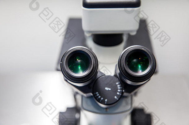 实验室立体显微镜目镜的特写镜头