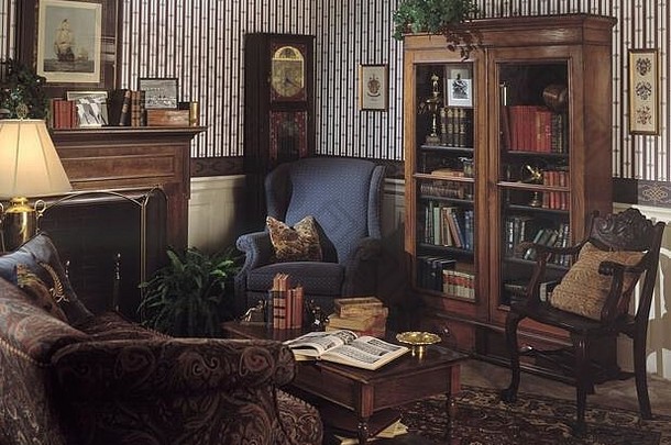 复古风格的80年代风格的墙纸房间。