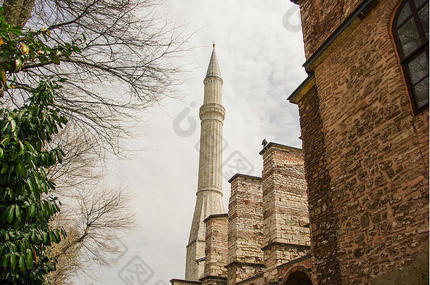 尖塔使石头奥斯曼帝国时间清真寺视图
