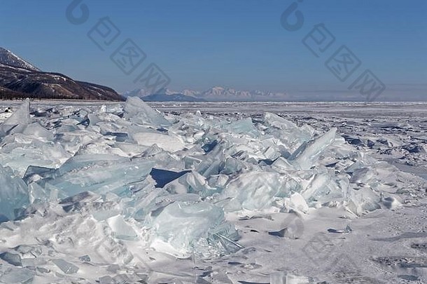 破碎的块冰湖霍夫斯戈尔总和蒙古