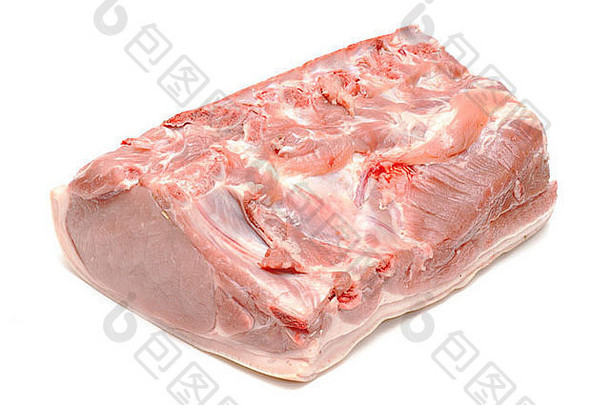 一块生猪肉孤立的白色背景