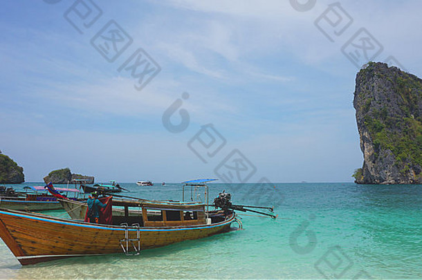 传统的长尾船热带泰国岛