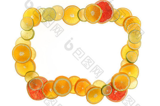 切成片形成框架的柑橘类水果