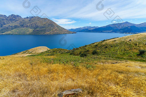 徒步旅行杰克点跟踪视图湖瓦卡蒂普昆士城南部阿尔卑斯山脉奥塔哥新西兰