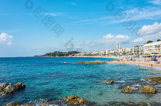 西班牙，洛雷特·德马尔——2017年9月22日：地中海城市海滩