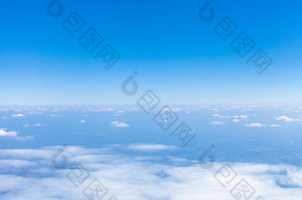 从飞机上俯瞰蓝色<strong>地球</strong>地平线
