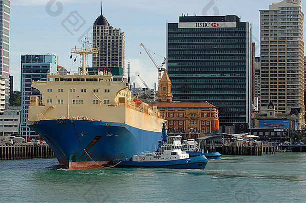 船离开港口拖轮考勤港口奥克兰新西兰