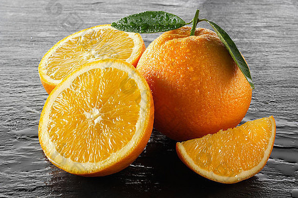 减少新鲜的<strong>橙子</strong>叶子