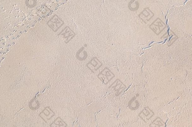沙漠的优质盐结构。从无人驾驶飞机上俯瞰乌克兰莱巴基夫卡度假村附近的图兹拉盐湖。