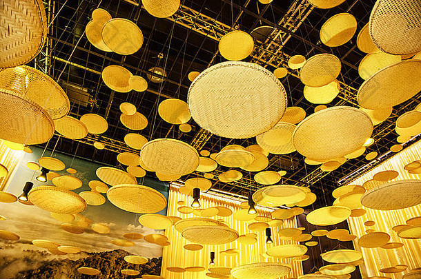 未来主义的黄色的挂装饰展览东亚洲文化