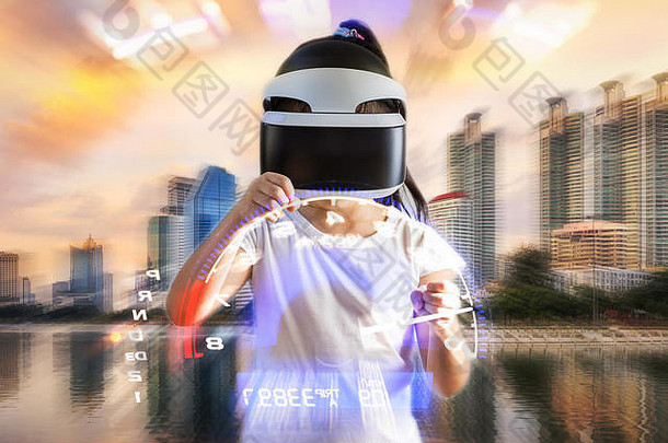 概念虚拟现实设备说明孩子穿护目镜耳机玩车赛车游戏