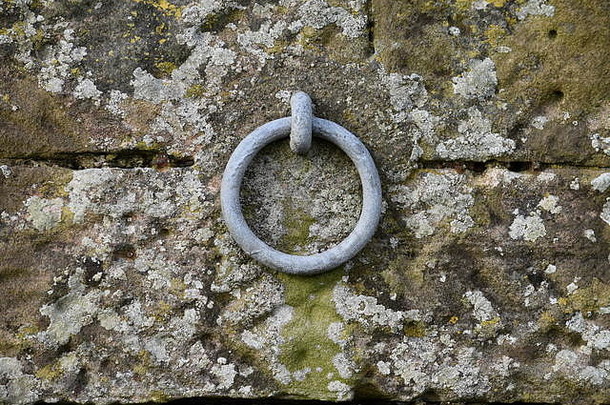 墙上的铁环