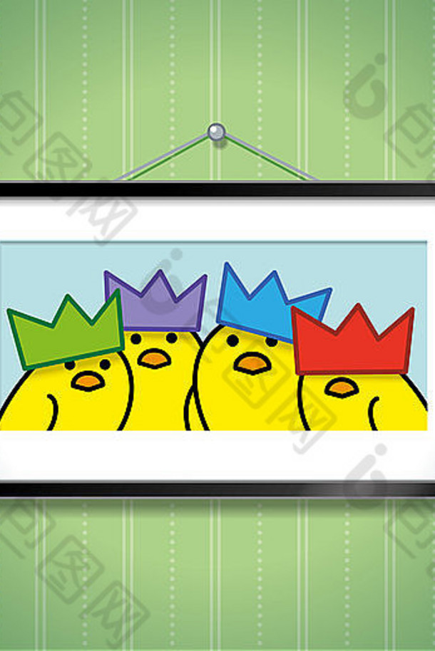 挂在绿色墙纸背景上的相框中戴派对帽的黄色小鸡的可爱全家福
