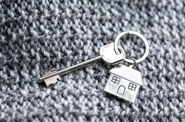 房子关键钥匙链形式房屋谎言针织羊毛织物概念真正的房地产抵押贷款移动首页租财产