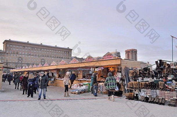 莫斯科地区狂欢节上的购物商场