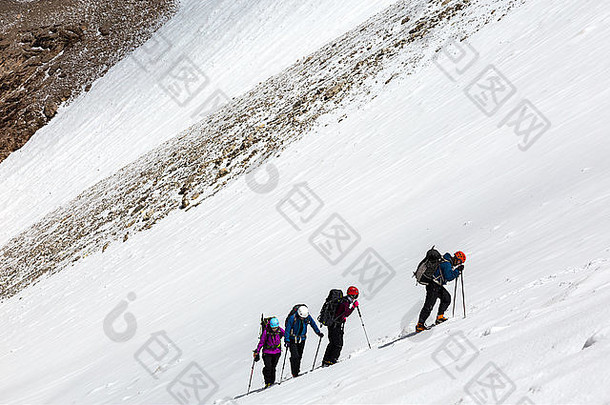 登山者提升冰川