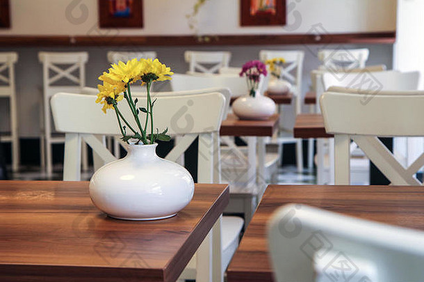 细节装饰花瓶新鲜的春天花内部不错的舒适的咖啡馆