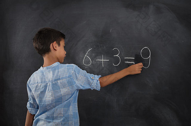 快乐学校女孩数学类发现解决方案解决问题