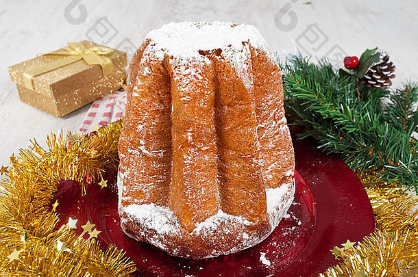 圣诞节典型的意大利潘多罗<strong>蛋糕</strong>