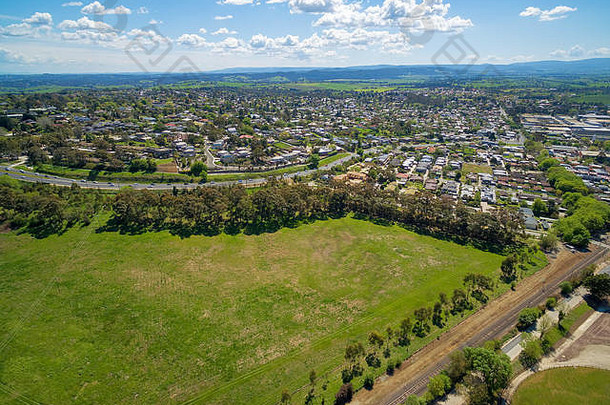 空中视图maroondah高速公路利利代尔郊区明亮的阳光明媚的一天墨尔本澳大利亚