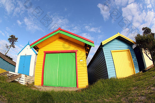 澳大利亚维多利亚州莫宁顿半岛BDB彩色海滩的宽镜头和鱼眼镜头照片