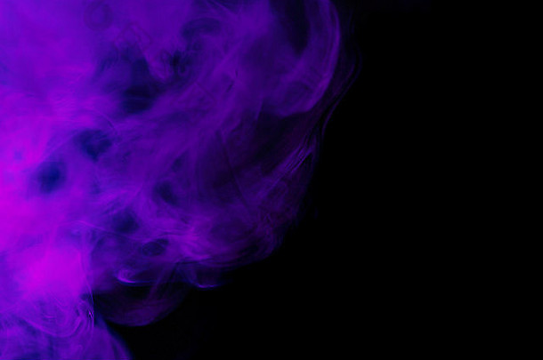 摘要紫色的水烟烟黑色的背景拍摄过来这里过滤器概念不健康的