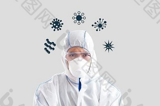 冠状病毒防疫。拼贴画中的亚洲男子穿着防护服，带病毒细胞，灰色背景。全景