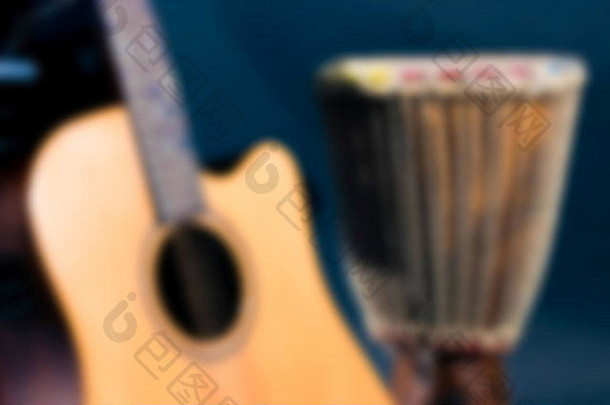 音响吉他-软镜头bokeh图像。散焦背景