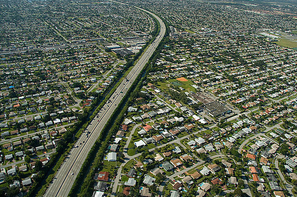 美国佛罗里达州迈阿密戴德县迈阿密市建筑物鸟瞰图