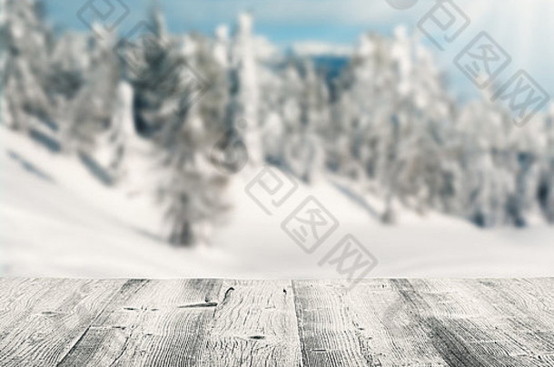 冬天的雪景，有空木板