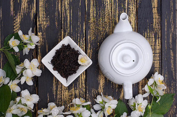 干黑色的茶茶壶表格茉莉花花