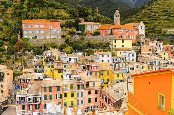意大利利古里亚拉斯佩齐亚省的一个小镇Vernazza（Vulnetia）鸟瞰图。它是联合国教科文组织世界遗产地Cinque Terre的一块土地