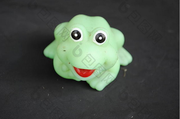 绿色青蛙玩具