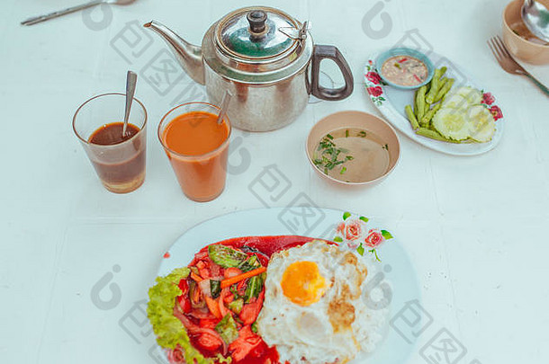煎蛋卷蔬菜泰国茶汤表格